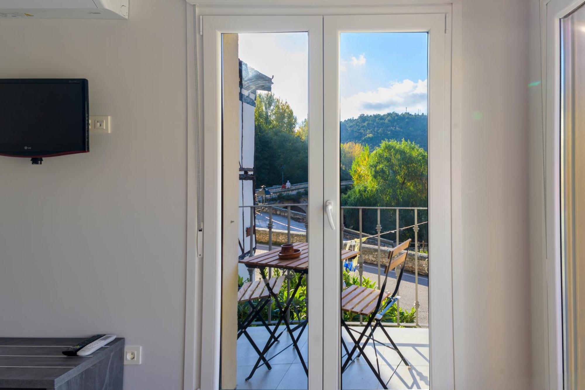Apartamentos El Puente Covarrubias Kültér fotó